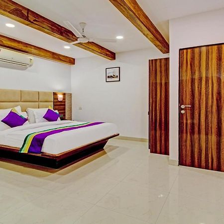 Treebo Tryst Nivanta By Royara Panchgani พันช์กานี ภายนอก รูปภาพ